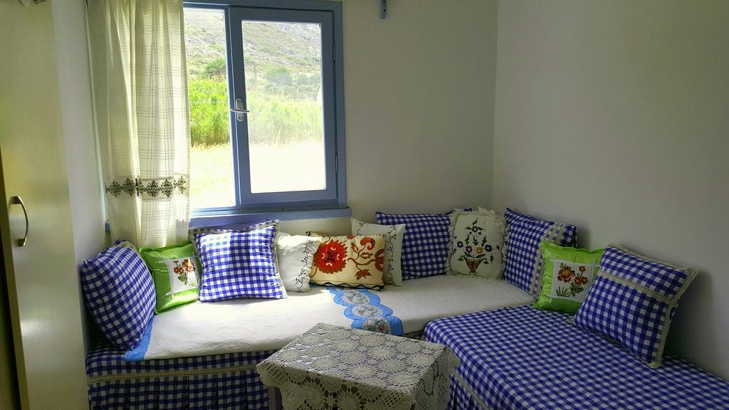 Lipsos Hotel Yeniliman Exteriör bild